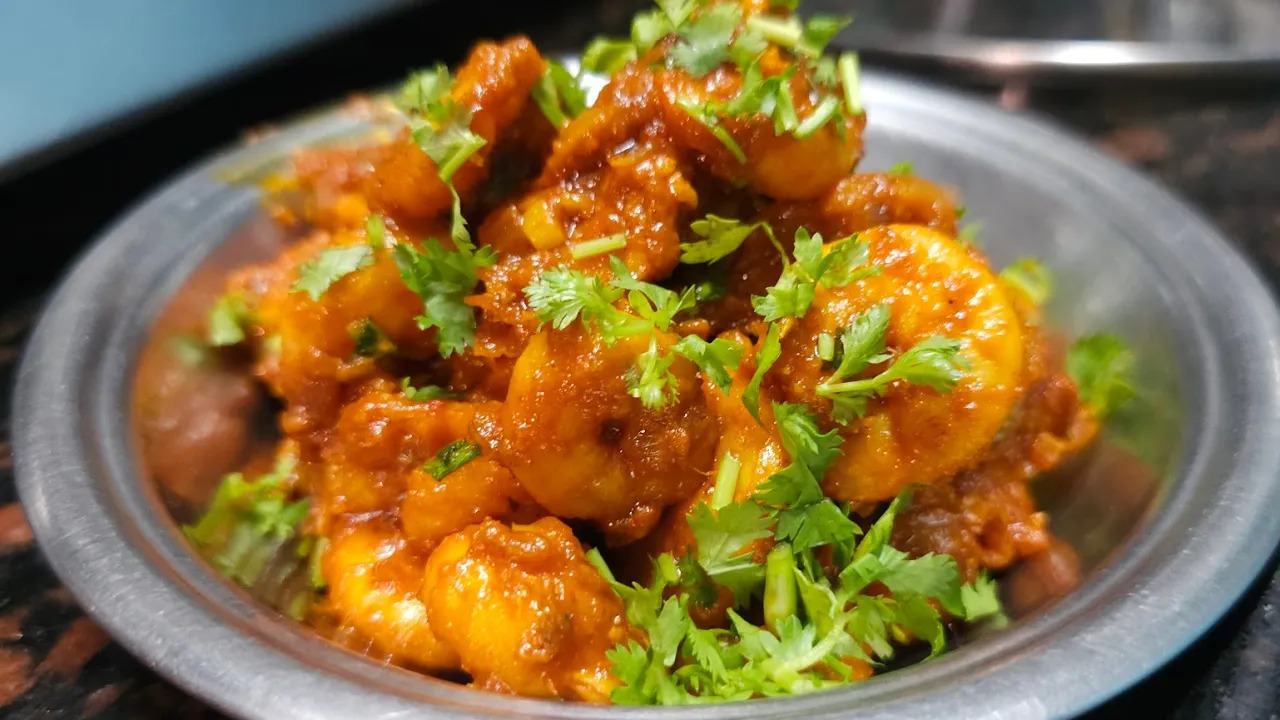 Prawns Lipte Recipe | Spicy Maharashtrian Style Prawns Masala | Cook with Judy and Flo