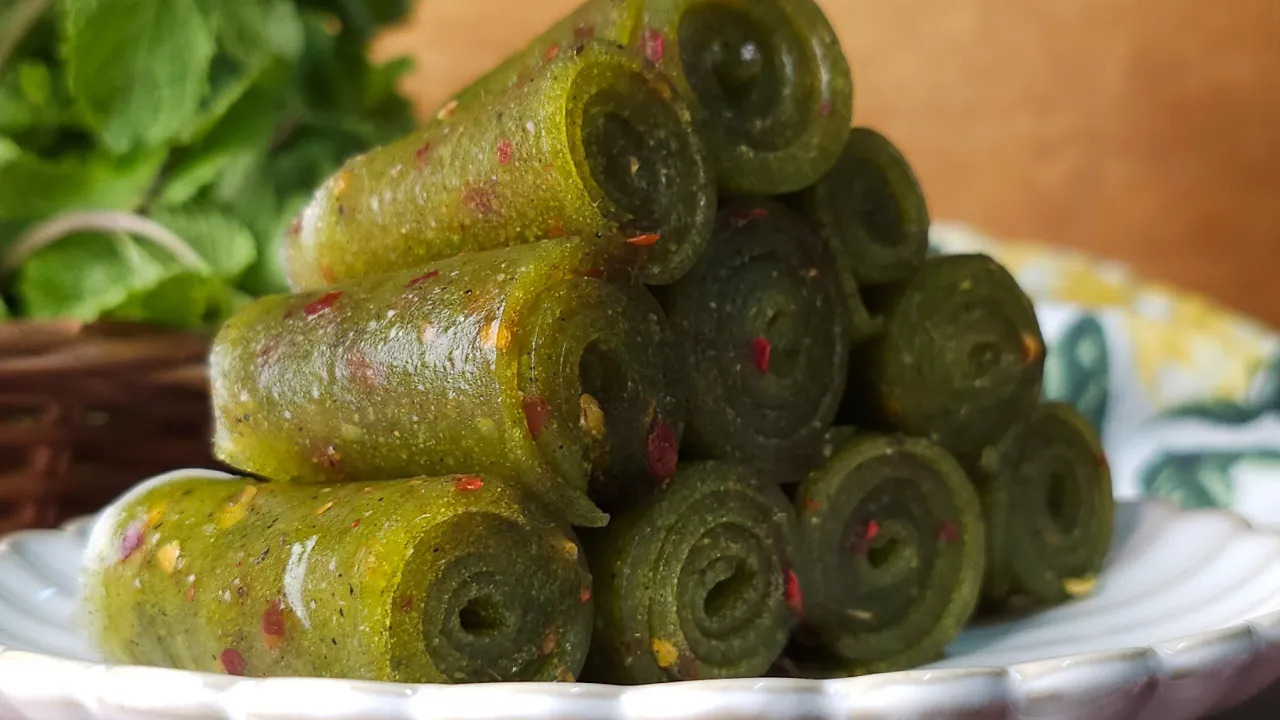 How to Make Kachcha Aam Papad at Home | Summer Special Recipe